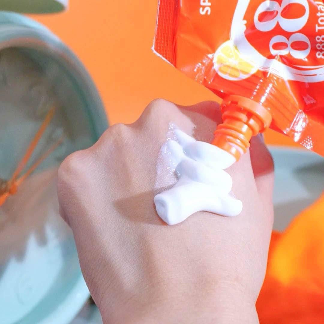 888 Total White - Whitening Lotion Refill Pack 250 ml