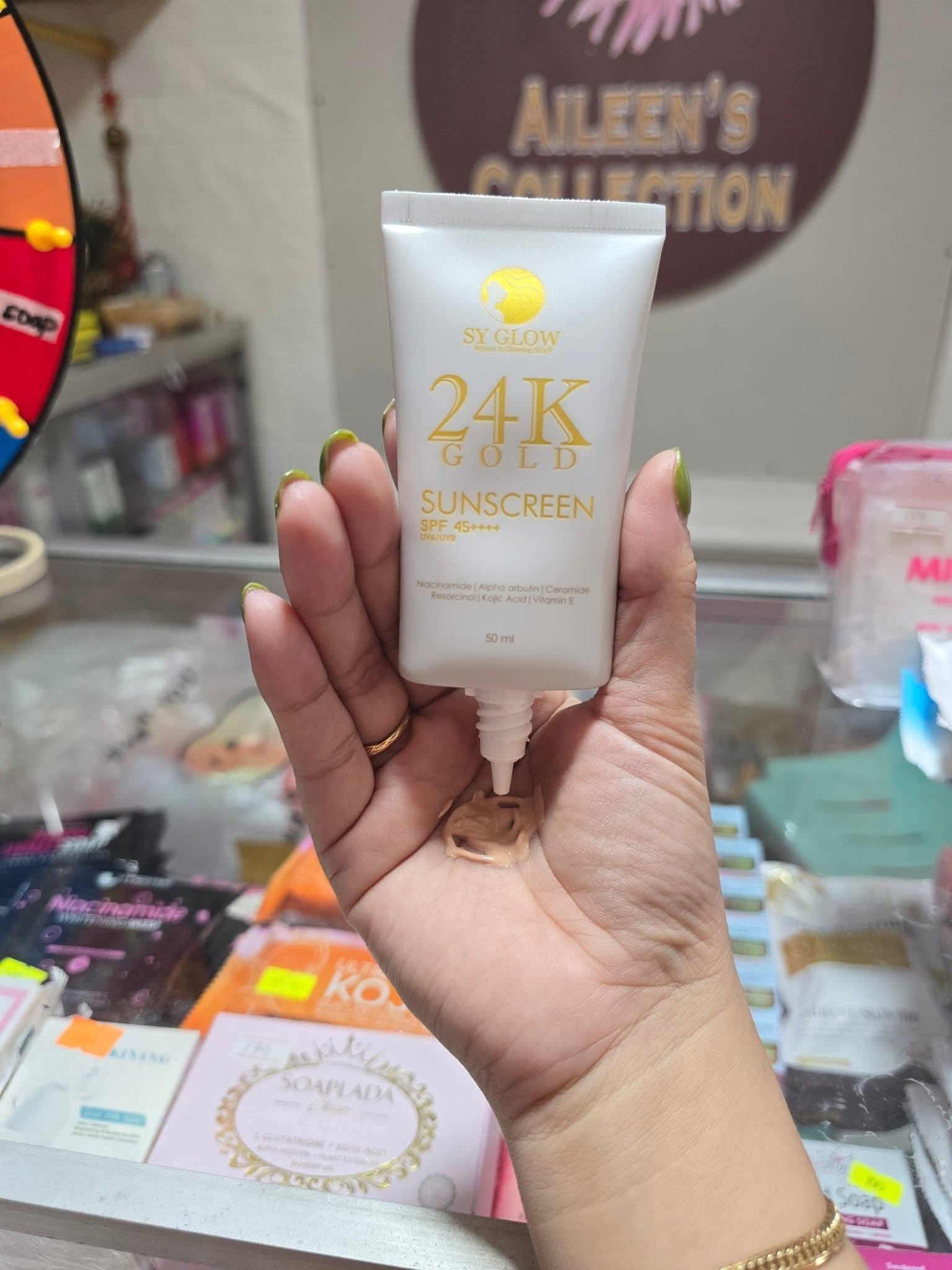 Sy Glow - 24k Gold SUNSCREEN SPF 45++++ 50ml