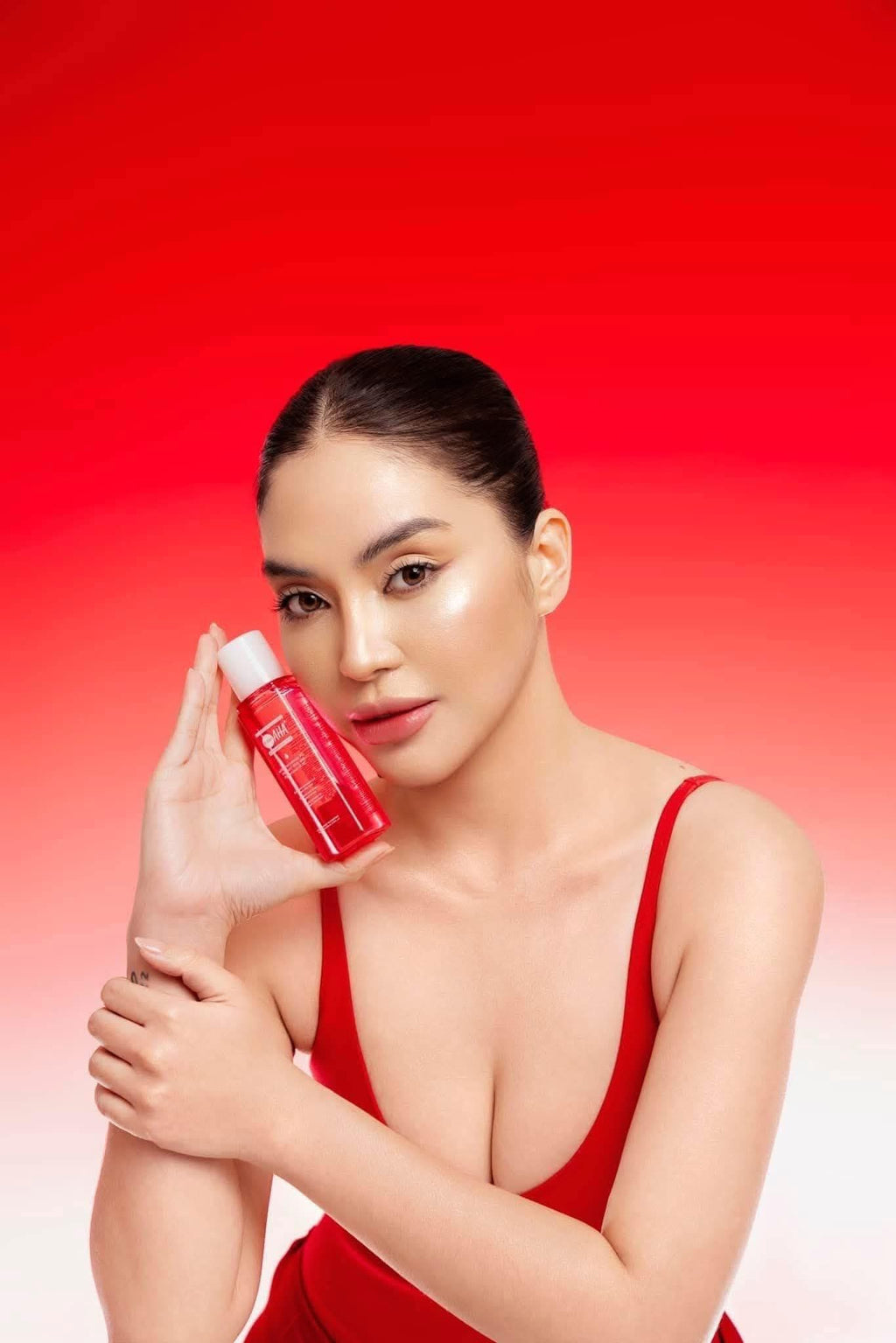 Brilliant Skin Essentials - AHA FACIAL TONER 100 ML