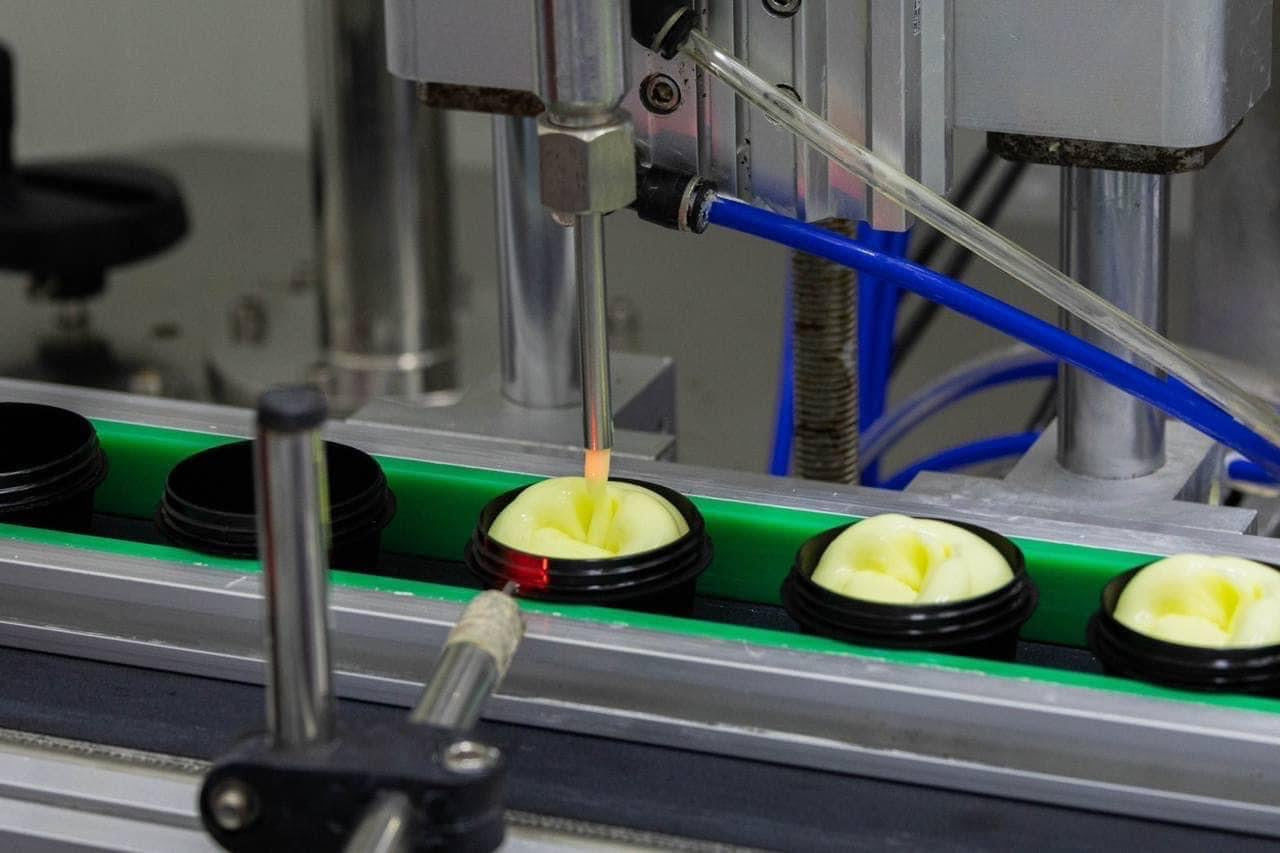 888 Total Whitening Underarm Cream 35g - BLACK