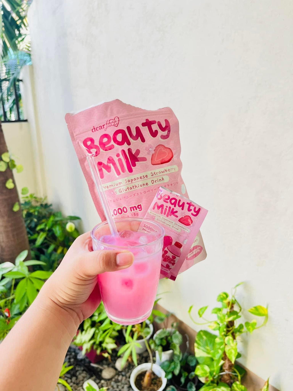 Beauty Milk Premium Japanese STRAWBERRY Glutathione Drink 10 x 18g - My Care Kits